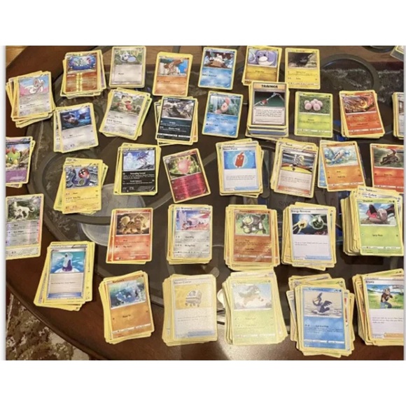 200 Pokemon Cards Starter Beginner Set - Energies Tokens Coins Tins Sleeves + - Picture 3 of 4